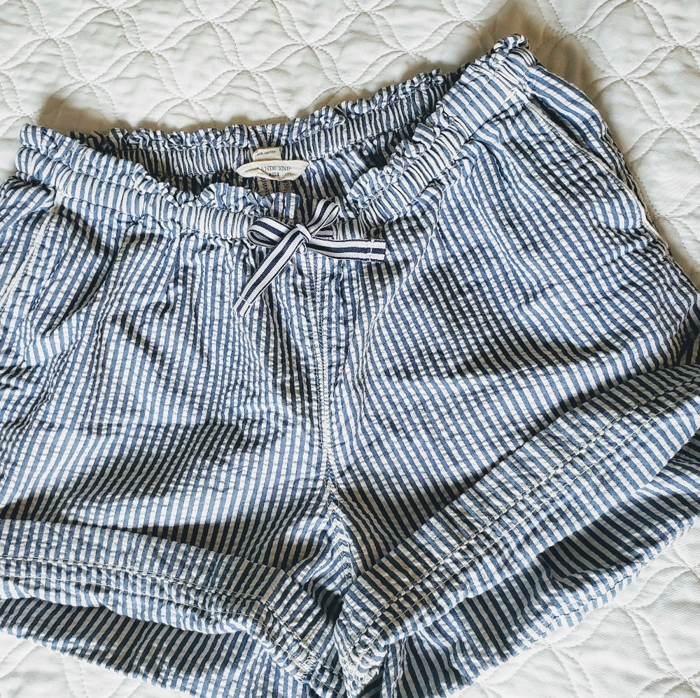 ⭐ Lands End blue with white stripes kid shorts ⭐